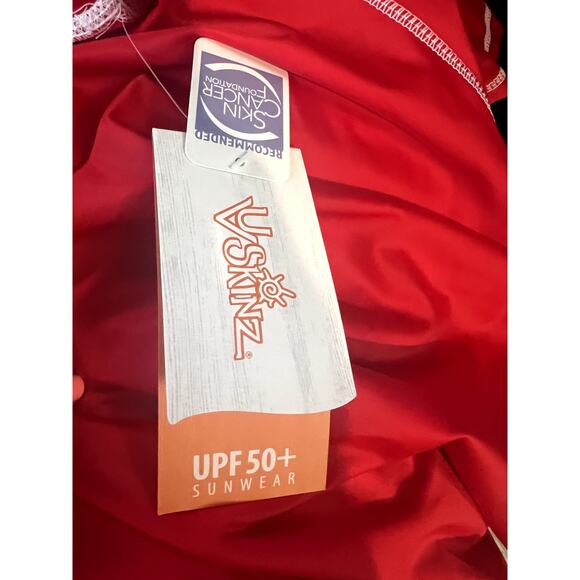 UV Skinz Red RashGuard Size Large New with Tags - Picture 4 of 4